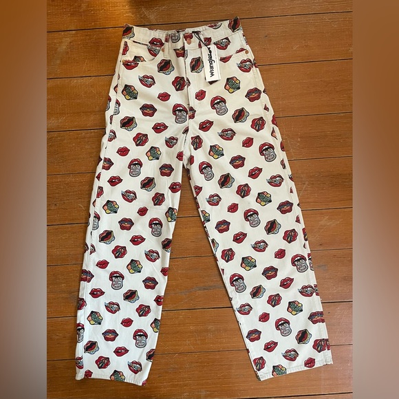 Wrangler Denim - Wrangler Jeans Womens 28x31 Read My Lips All Over Print Barrel 652 High Rise Y2K